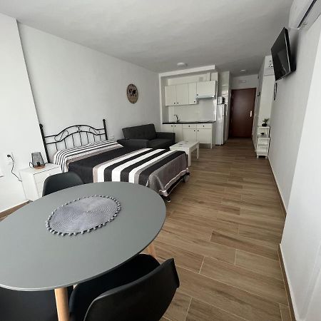 Ver621 - Estudio Con Vistas Al Mar, Wifi, Piscina, Centro A 100 Metros, Playa A 600 Metros Torremolinos Exterior photo