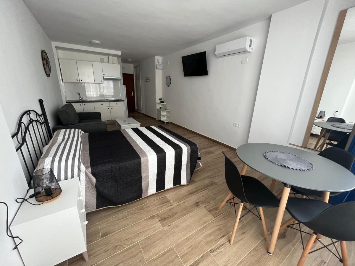 Ver621 - Estudio Con Vistas Al Mar, Wifi, Piscina, Centro A 100 Metros, Playa A 600 Metros Torremolinos Exterior photo